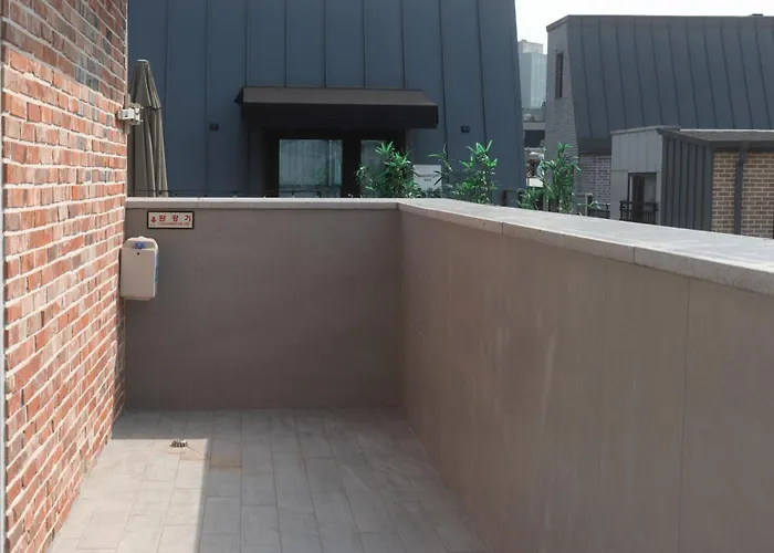 Hongdae Craft 401 With Terrace 4* 首爾